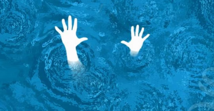 পুকুরের পানিতে ভাসছিল দুই সন্তানের জননীর মরদেহ